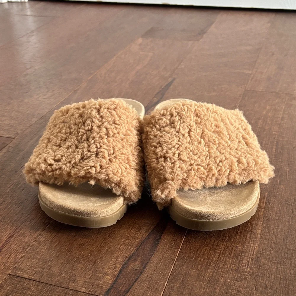 Stars Above teddy slippers - Picture 2 of 5